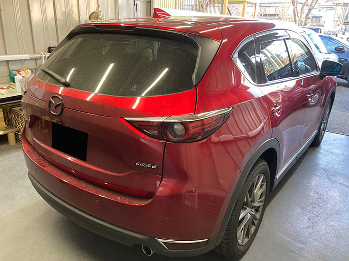 令和6年CX-5のカーフィルム施工後の右後ろ
